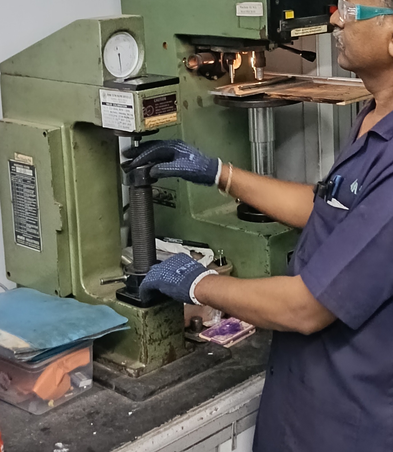 Rockwell Hardness Tester